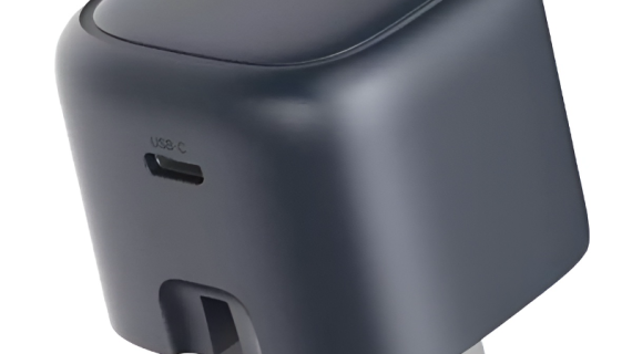 UGREEN Nexode 30W USB-C PD GaN Fast Charger UK -folding foot (Black) CD305